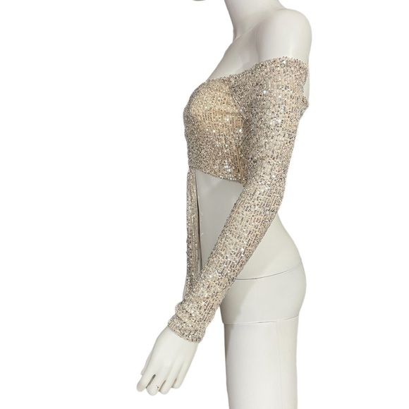 Sequins Crop Top
New - Picture 6 of 7